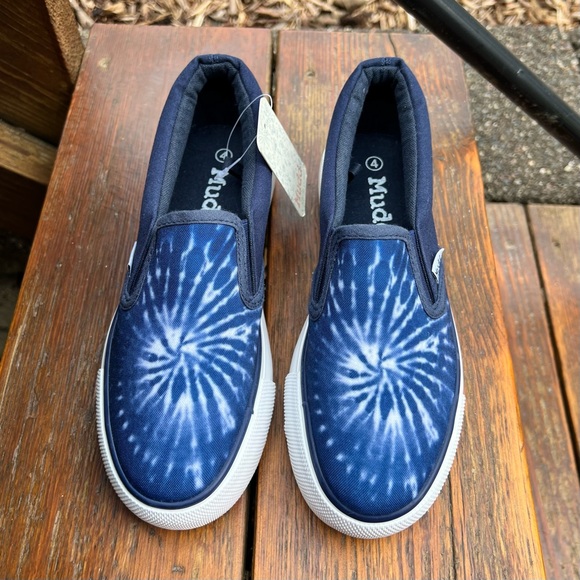 MUDD BLUE POPPY TIE DYE SLIP ON SNEAKERS SIZE 4  NEW - Picture 1 of 13